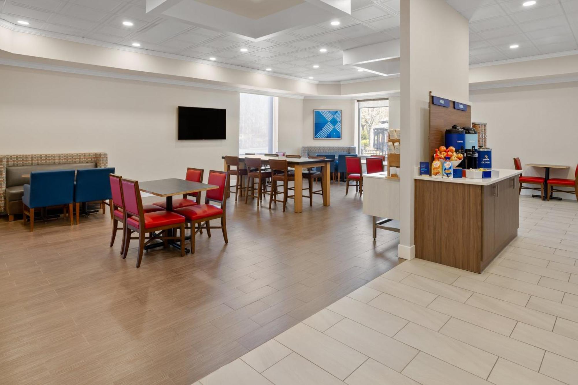 Express Stony Brook-long Island By Ihg 2*