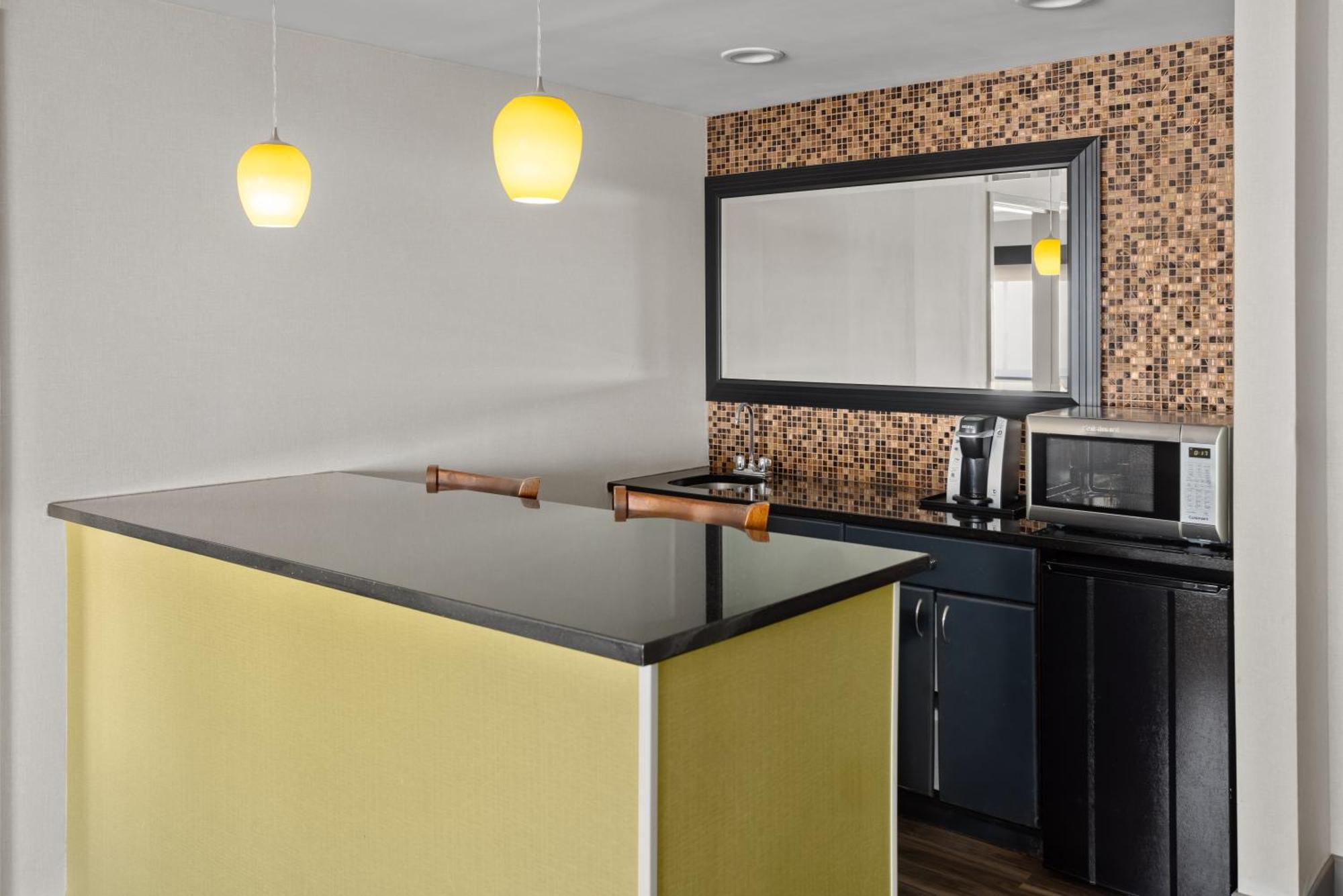 Hotel Express Stony Brook-long Island By Ihg Centereach