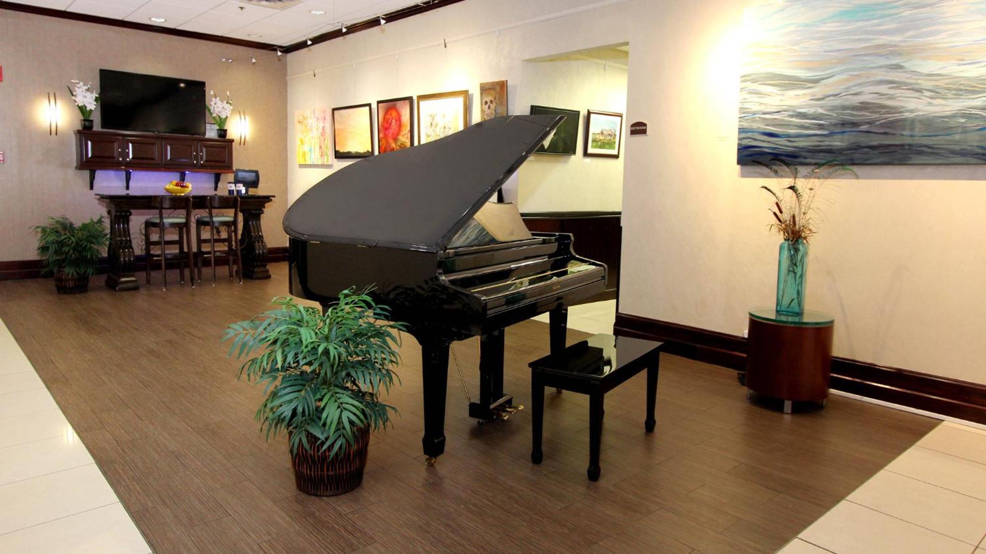Express Stony Brook-long Island By Ihg 2* Centereach