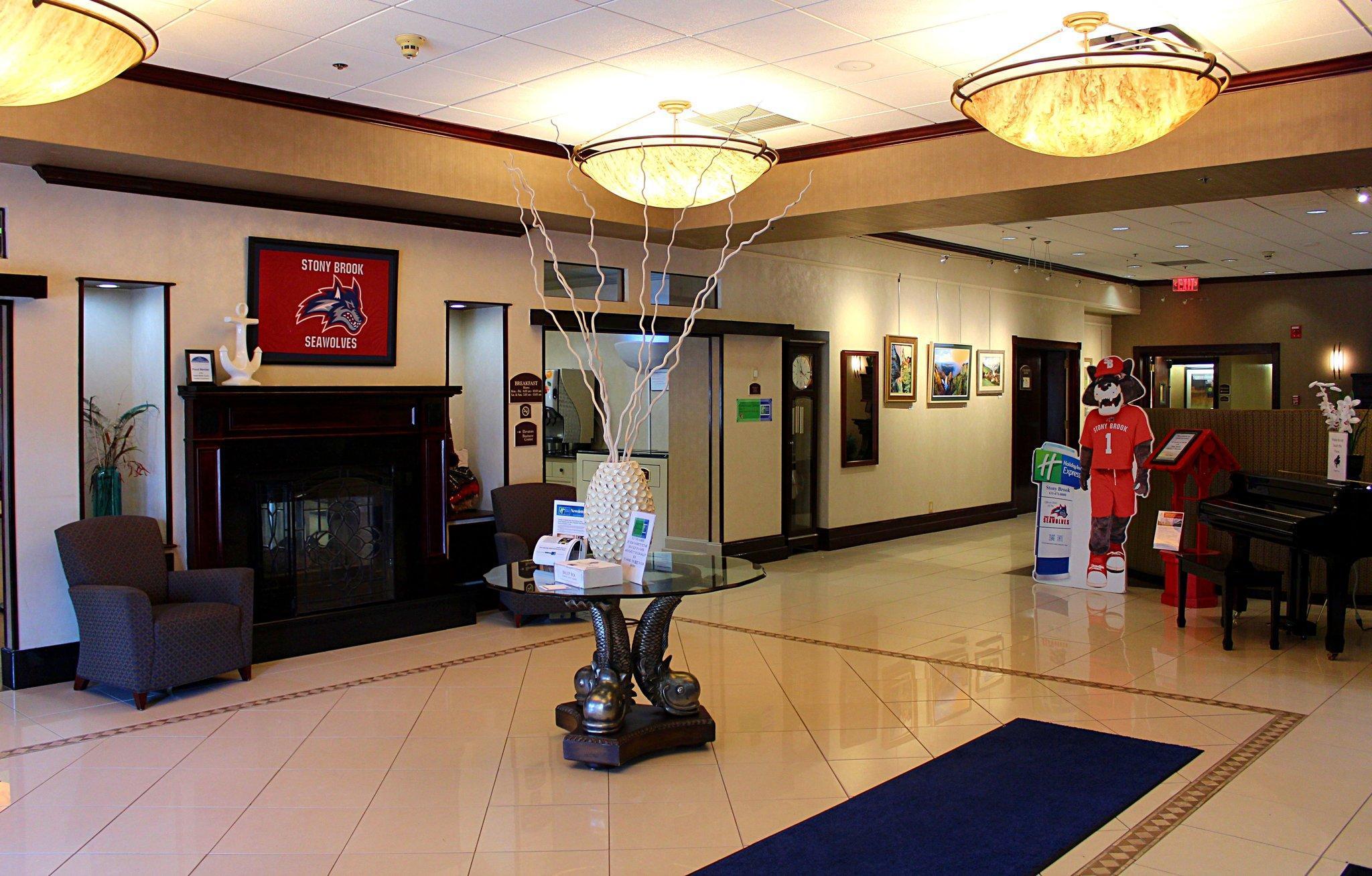 Express Stony Brook-long Island By Ihg Hotel Centereach
