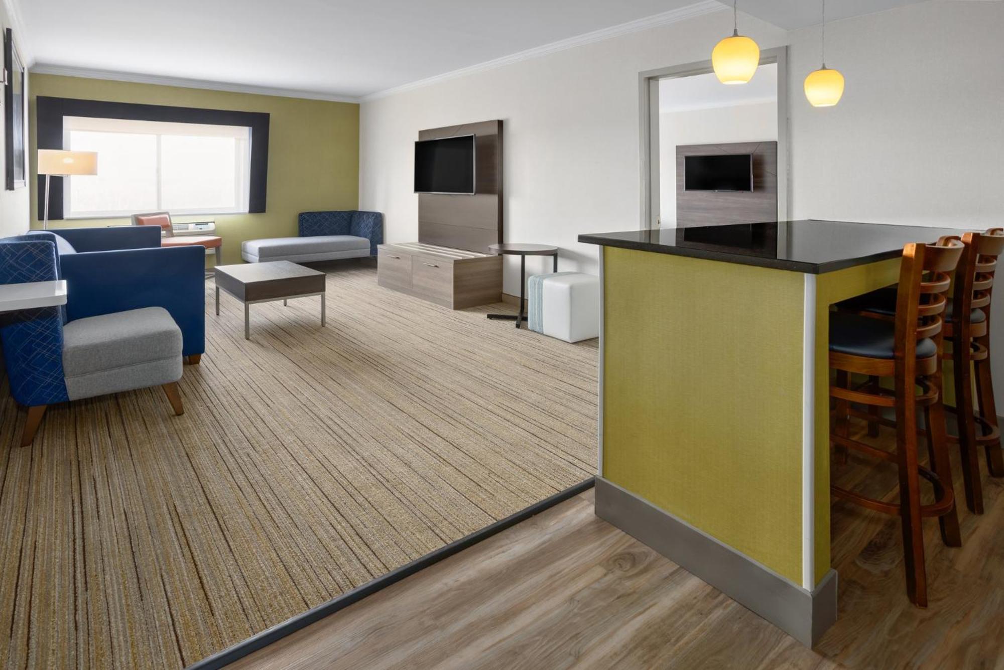 Hotel Express Stony Brook-long Island By Ihg Centereach