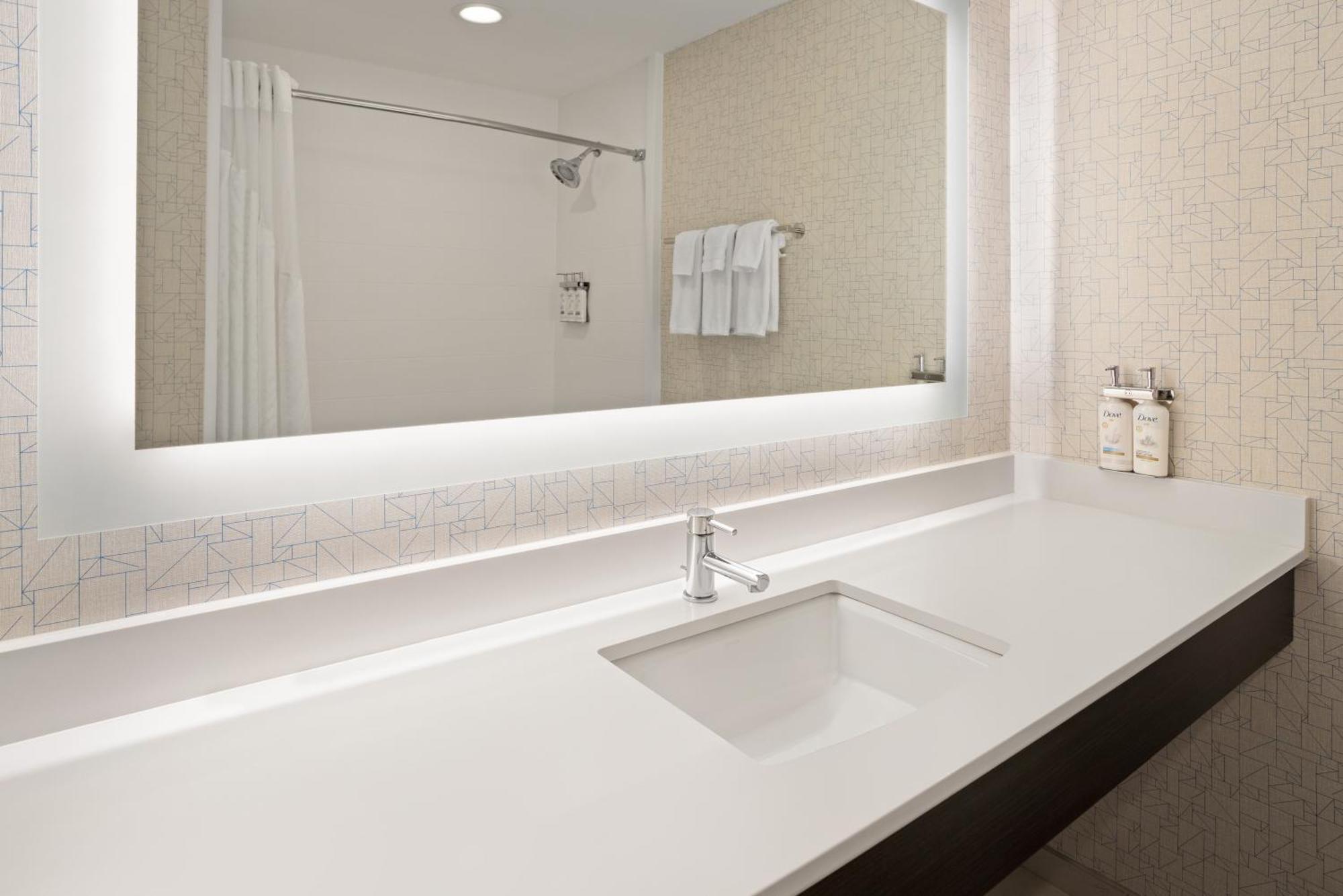 Express Stony Brook-long Island By Ihg 2*