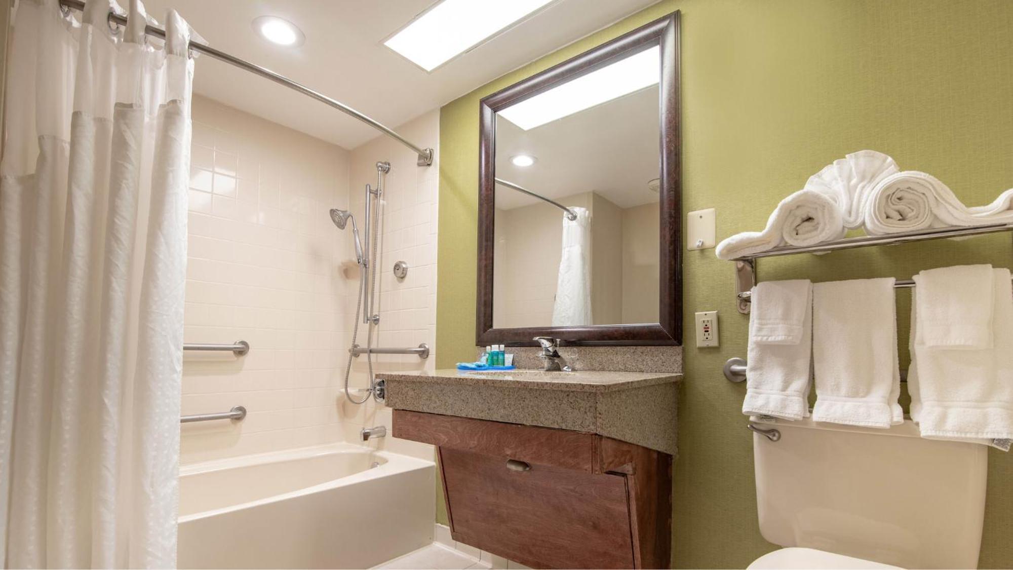 Express Stony Brook-long Island By Ihg 2*