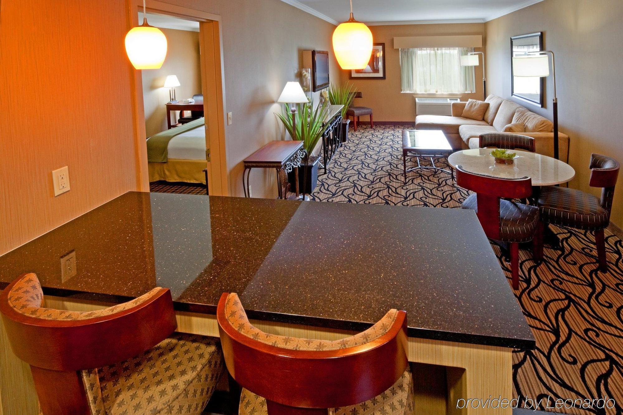 Express Stony Brook-long Island By Ihg 2*
