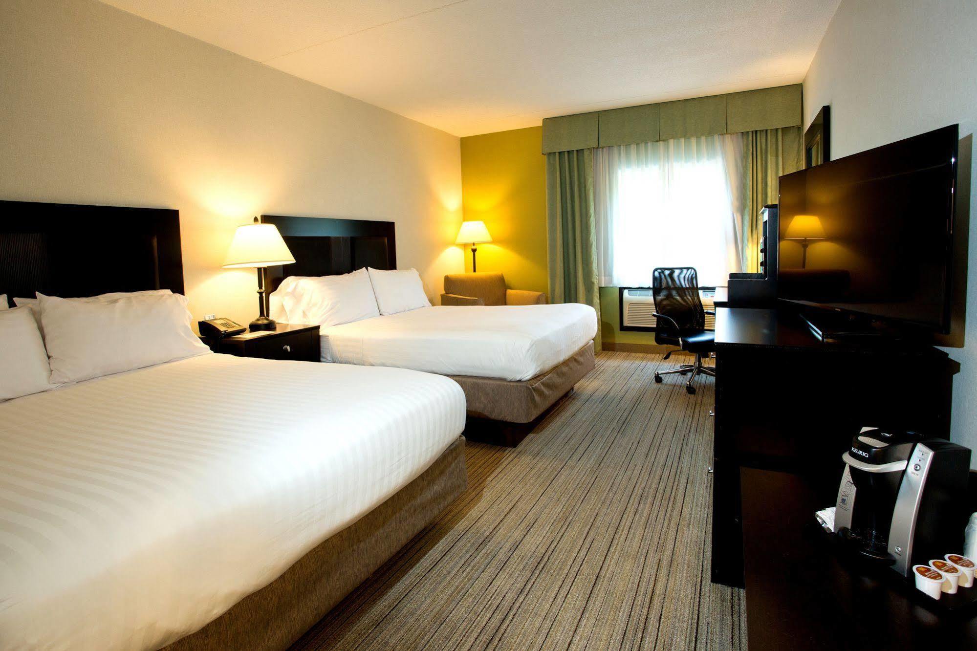 Express Stony Brook-long Island By Ihg Hotel Centereach