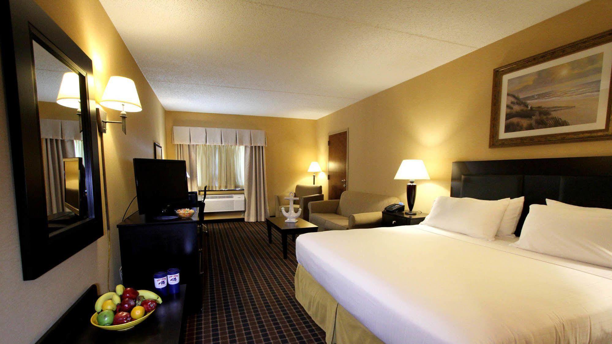 Express Stony Brook-long Island By Ihg 2* Centereach