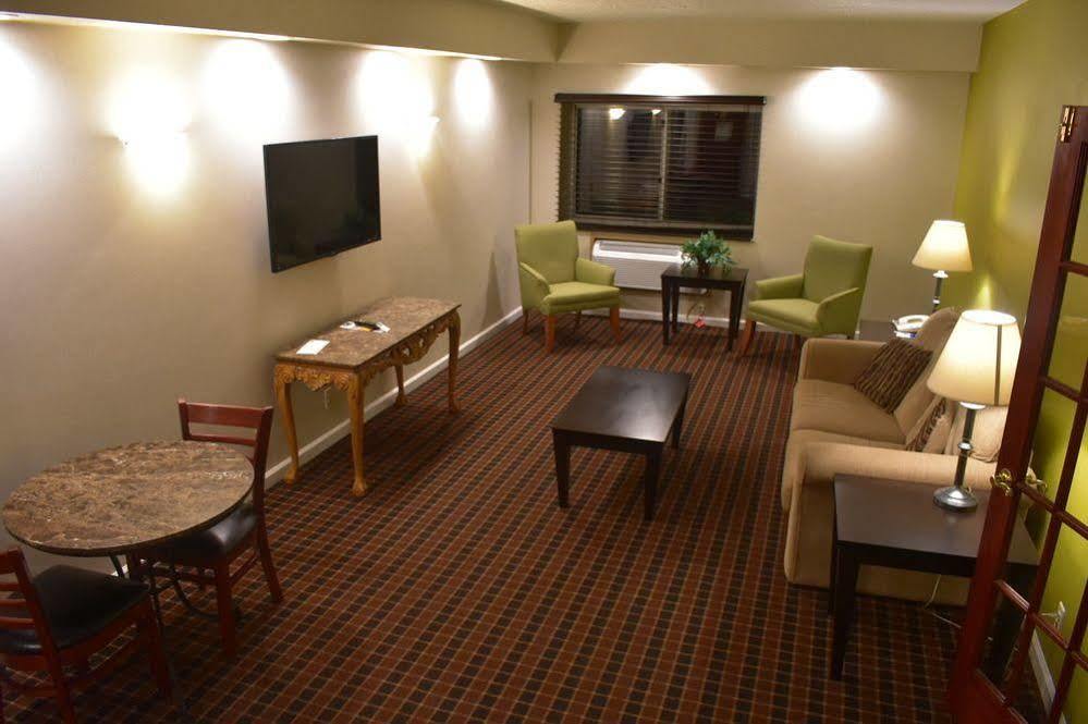 Hotel Express Stony Brook-long Island By Ihg Centereach